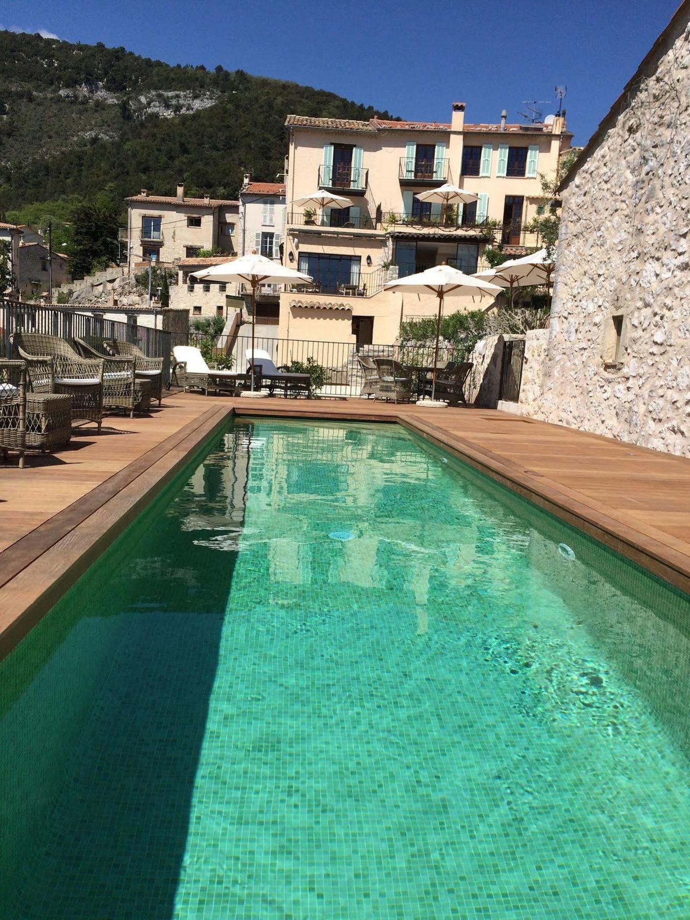 Auberge De Tourrettes Bagian luar foto